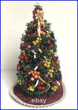 112 Dollhouse Miniature Christmas Tree 7 With Tree Skirt And Presents