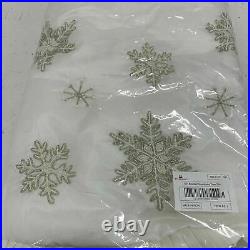 Balsam Hill Beaded Snowflake Tree Skirt 60 NEW White (4003500)
