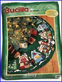 Bucilla Felt Appliqué 83980 Christmas Village 43 Round Tree Skirt Kit NEW NOS