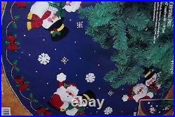 Bucilla SantaCHRISTMAS PALS Vintage Felt Tree Skirt Kit Blue Frosty Sterilized