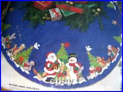Bucilla WOODLAND HOLIDAY Felt Christmas Tree Skirt KitSterilized 43 Vintage