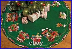 CANDY EXPRESS TRAIN Felt Christmas Tree Skirt Kit Bucilla Original Factory New