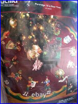 Christmas BUCILLA Felt Applique TREE SKIRT KIT, PARTRIDGE IN A PEAR TREE, 86068
