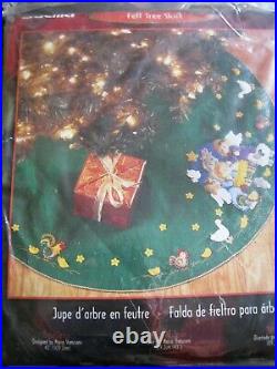 Christmas BUCILLA Holiday Felt Applique TREE SKIRT Kit, BABY JESUS, Nativity, 84600