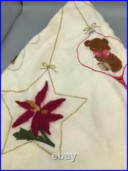 Christmas Vintage Handmade Linen Cotton Embroidered Felted Tree Skirt 42