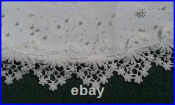 Christmas tree skirt Hand made velvet & lace decoration Xmas or wedding gift