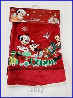 Disney 2020 Mickey Mouse and Friends 52 inch Christmas Tree Skirt NEW