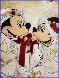 Disney Mickey & Minnie Christmas Soft Victorian Tree Skirt
