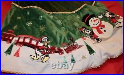 Disney Mickey Minnie Donald Goofy Pluto Snowman Christmas Tree Skirt New