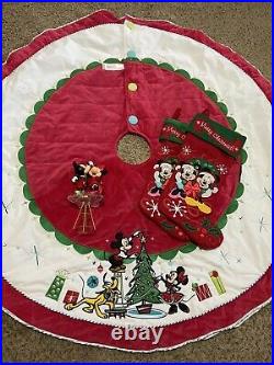 Disney Mickey & Minnie Plush Christmas Tree Skirt With 2 Stockings & Tree Topper