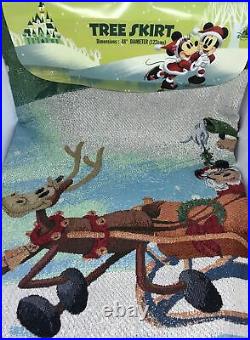 Disney Parks Holiday Mickey and Friends Sleigh Christmas Tree Skirt New with Tag