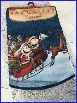Disney Parks Mickey And Minnie Sleigh Holiday Christmas Tree Skirt BNWT Rare