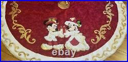 Disney Parks Victorian Mickey/Minnie Christmas Tree Skirt Rare / Retired