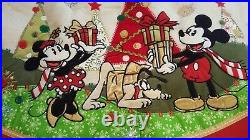 Disney Store Mickey & Minnie Family Christmas Tree Skirt Patchwork Holiday Pluto