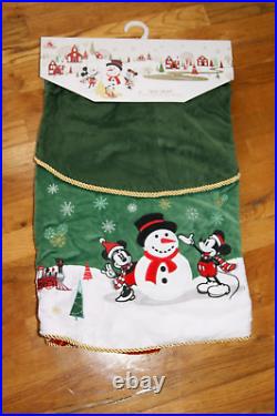 Disney Store Mickey Mouse Pluto Snowman Donald Duck Tree Skirt