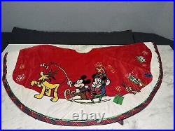 Disney Store Mickey and Friends Christmas Tree Skirt RARE FIND
