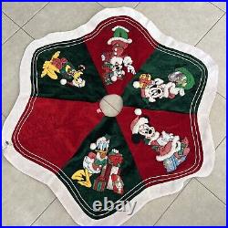 DisneyParks Mickey Mouse And Friends Christmas Tree Skirt Large 50 Vintage RARE