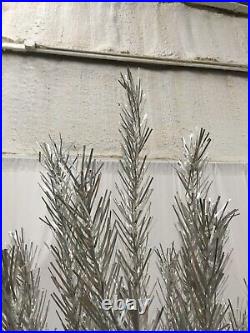Evergleam Aluminum Christmas Tree 7 Ft 100 Branch Skirt AMERICANA