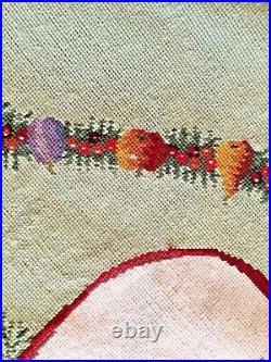 Gorgeous Vintage Della Robbia Needlepoint Christmas Tree Skirt 76 Diameter