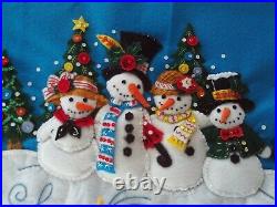 Handmade Bucilla Mary Engelbreit felt sequin Snowman tree skirt = LET IT SNOW