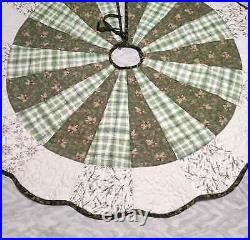 Handmade quilted Christmas tree skirt personalized Green cotton D 58 (147cm)
