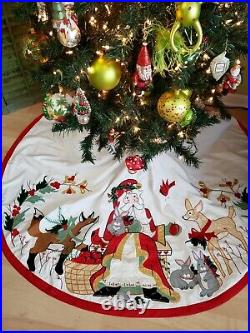 House of Hatten D Calla Santa Tree Skirt 60 Christmas Appliqués Cardinals