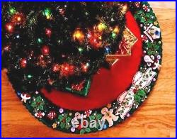 MARY'S WREATH Engelbreit BUCILLA Felt Christmas Tree Skirt Kit OOP FactoryDirect