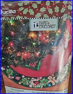 MARY'S WREATH Engelbreit BUCILLA Felt Christmas Tree Skirt Kit OOP NEW