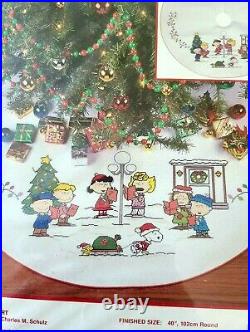 Needle Treasures Christmas Cross Stitch Tree Skirt Sing Along Peanuts 2853