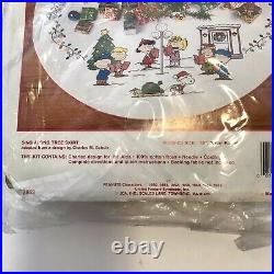 Needle Treasures Cross Stitch Kit Peanuts Sing Along Tree Skirt Christmas 2853
