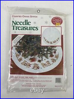 Needle Treasures Tree Skirt Counted Cross Stitch Christmas Teddies
