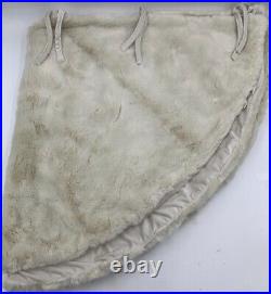 Pottery Barn Alpaca Faux Fur Holiday Tree Skirt 60 Diameter Ivory #9999A7
