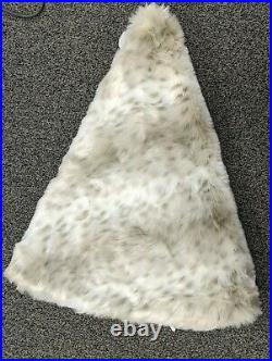 Pottery Barn Alpaca Faux Fur Tree Skirt Snow Leopard/cheetah 60 Round