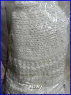 Pottery Barn Chunky Knit Tree skirt Ivory