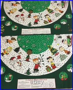 RARE GREEN PEANUTS Christmas Tree Skirt 2 Panels CHARLIE BROWN SNOOPY Sewing