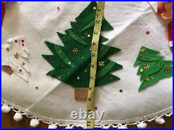 RARE Vintage Christmas Tree Skirt with Rubber Pixie Elfs Elves Hand Done Felt Read