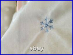 Rare Disney Parks Christmas Tree Skirt White and blue Snowflakes Mickey Heads