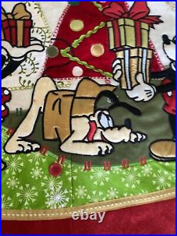 Rare Disney store LG embroidery mickey minnie pluto christmas tree skirt