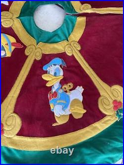 Rare DisneyLG embroidery mickey Donald Pinocchio Goofy christmas tree skirt