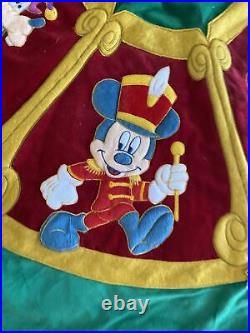 Rare DisneyLG embroidery mickey Donald Pinocchio Goofy christmas tree skirt