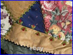 Rare House of Hatten Christmas Tree Skirt Velvet Wool Patchwork Embroidery 54