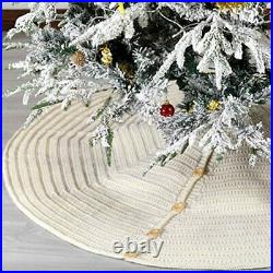 Starry Dynamo 60-Inch Knitted Christmas Tree Skirt Round with Oak Buttons Cream