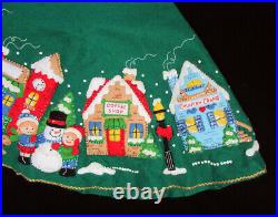 Vintage BUCILLA Handmade Felt Christmas Tree Skirt VILLAGE 83980 COMPLETED