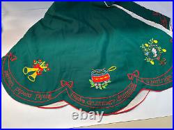 Vintage Beautiful Fructuoso Christmas Tree skirt 12 Days Of Christmas Green Red