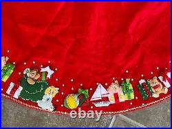 Vintage Finished Bucilla WE SAW SANTA Felt & Sequin Jeweled Christmas Tree Skirt