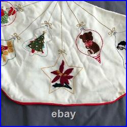 Vintage Handmade Christmas tree skirt Ornaments Crewel Embroidered