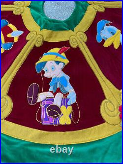 Vintage Walt Disney Store Exclusive Christmas Tree Skirt Mickey Goofy Pinocchio