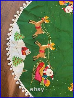 Vitg COMPLETED Bucilla Appliqué Beaded Felt Christmas Tree Skirt -Santa