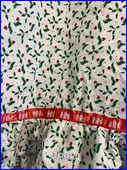 Vtg Christmas Tree Skirt & 2 Matts White Red Green Holly Ruffle 36 Cottage Core