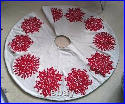 Vtg Crate & Barrel 54 Cream Wool Embroidery Red Snowflake Treeskirt Welt Lined
